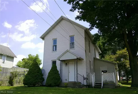 856 Cherry Rd NW, Massillon, OH 44647