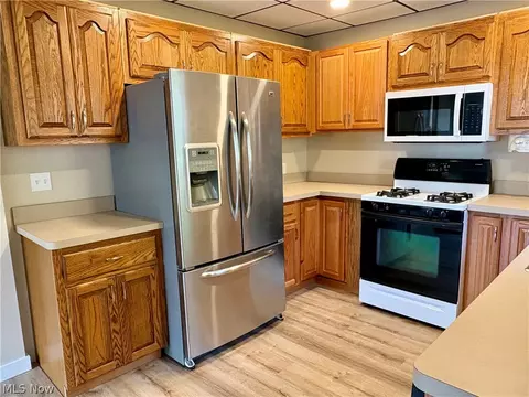 891 E 232nd St, Euclid, OH 44123 photo 8