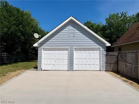 891 E 232nd St, Euclid, OH 44123 photo 33