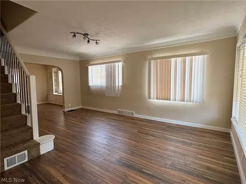 891 E 232nd St, Euclid, OH 44123 photo 16