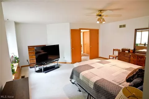 Bedroom - 3048 Deercrest Path, Stow, OH 44224 photo 2 of 5