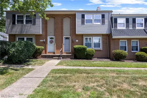 974 Wadsworth Rd, Medina, OH 44256