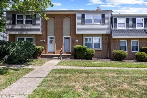 974 Wadsworth Rd, Medina, OH 44256
