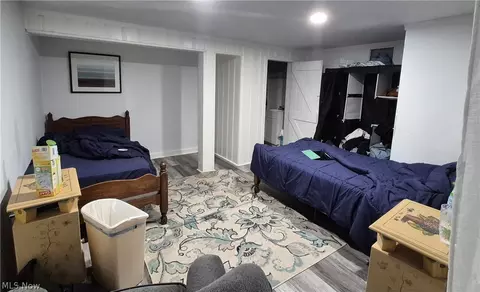 Bedroom - 513 Henry St, Elyria, OH 44035 photo 2 of 3