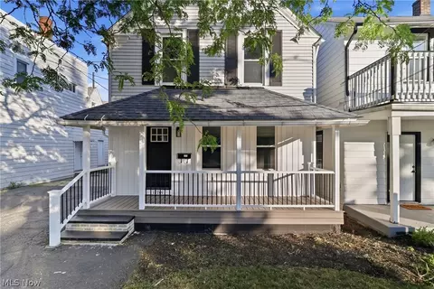 12701 Plover St, Lakewood, OH 44107