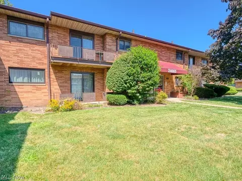 24665 Clareshire Dr, North Olmsted, OH 44070