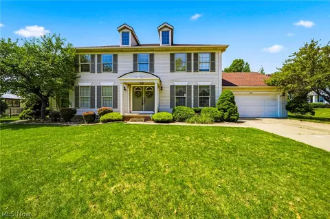 2121 Laurel Ln, Streetsboro, OH 44241
