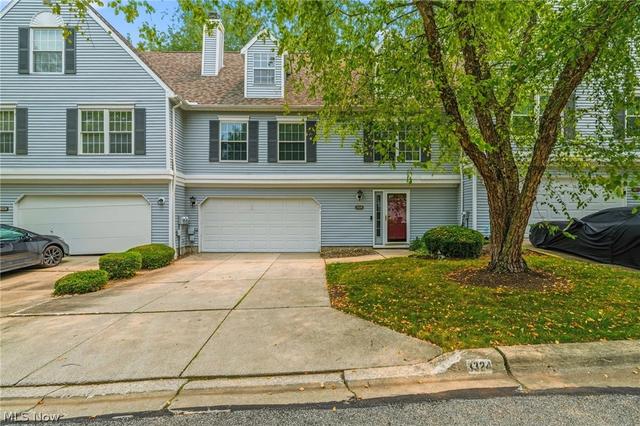 3324 Brookside Ln, Cuyahoga Falls, OH 44223