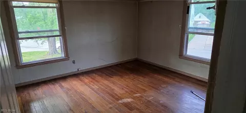 Bedroom - 1456 E 250th St, Euclid, OH 44117 photo 2 of 3