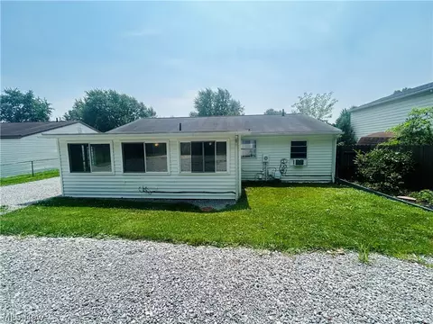 Exterior - 9849 Bright Dr, Windham, OH 44288 photo 2 of 5