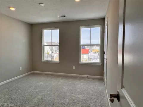 945 Memory Ln # -2, Aurora, OH 44202 photo 15