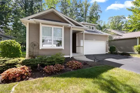 1990 Buckingham Dr, Avon, OH 44011