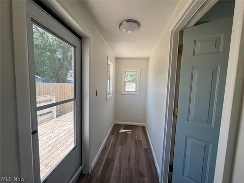 Entry Way - 1638 W 6th St, Ashtabula, OH 44004 photo 1 of 5
