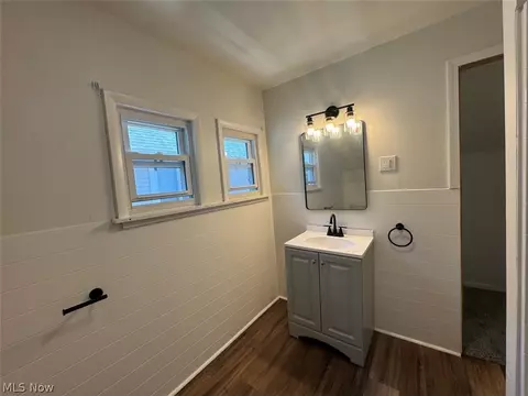 Bath - 1638 W 6th St, Ashtabula, OH 44004 photo 1 of 6