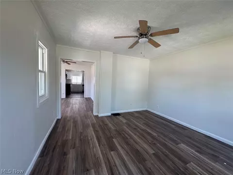 Living - 1638 W 6th St, Ashtabula, OH 44004 photo 3 of 4
