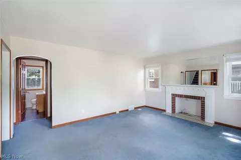 Living - 6539 Glendale Ave, Boardman, OH 44512 photo 2 of 4