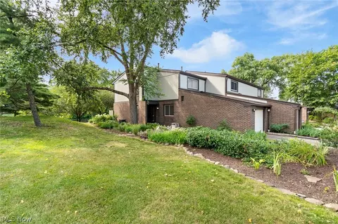 Exterior - 174 St Clair Dr, Akron, OH 44307 photo 7 of 7