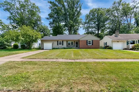 Exterior - 321 Miami Ave, Elyria, OH 44035 photo 2 of 5