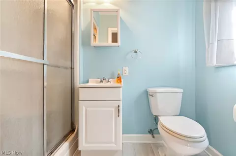 Bath - 321 Miami Ave, Elyria, OH 44035 photo 1 of 4