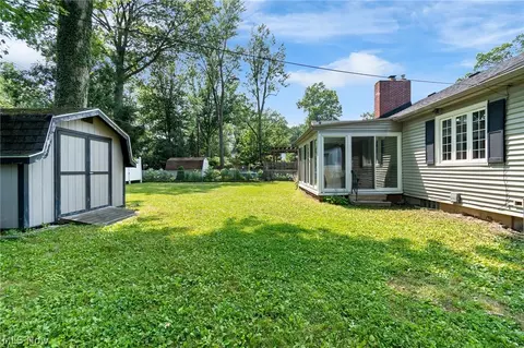 Exterior - 321 Miami Ave, Elyria, OH 44035 photo 4 of 5