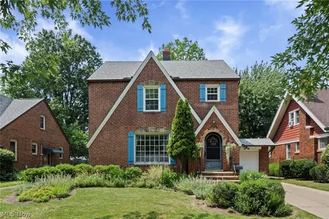 5844 Lotusdale Dr, Parma Heights, OH 44130