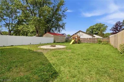 Exterior - 715 S Logan St, Elyria, OH 44035 photo 2 of 6