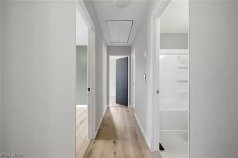 Entry Way - 715 S Logan St, Elyria, OH 44035 photo 3 of 3