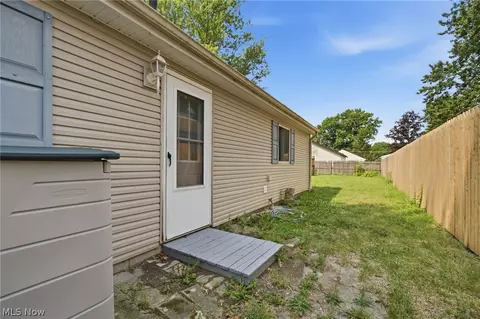 Exterior - 715 S Logan St, Elyria, OH 44035 photo 1 of 6