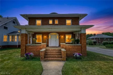Exterior - 1145 Broad Ave NW, Canton, OH 44708 photo 4 of 10
