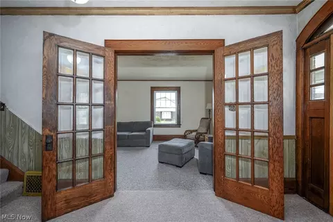 Entry Way - 1145 Broad Ave NW, Canton, OH 44708 photo 3 of 11