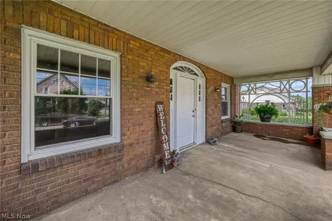 1145 Broad Ave NW, Canton, OH 44708 photo 3