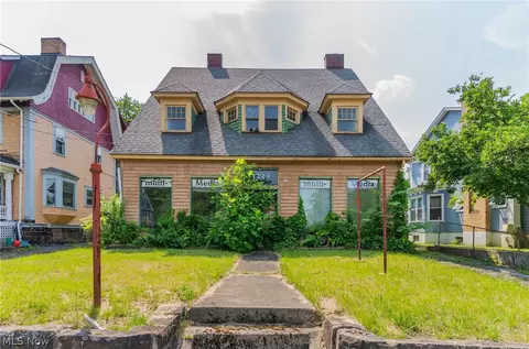 1332 Elm St, Youngstown, OH 44505