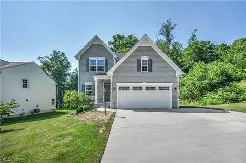 3622 Shady Timber Dr, Twinsburg, OH 44087