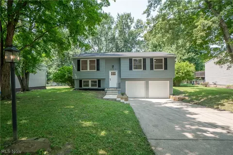 994 Erin Dr, Kent, OH 44240
