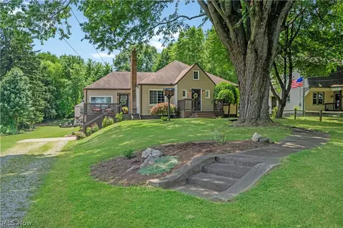8130 Navarre Rd SW, Massillon, OH 44646