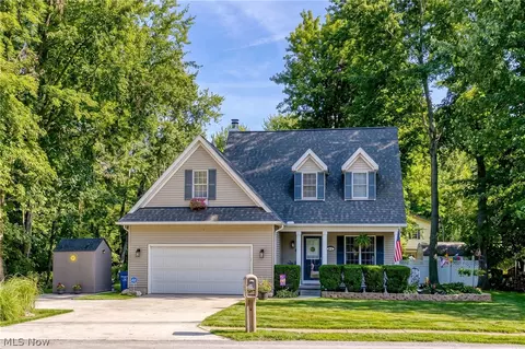 5112 E Lake Rd, Sheffield Lake, OH 44054