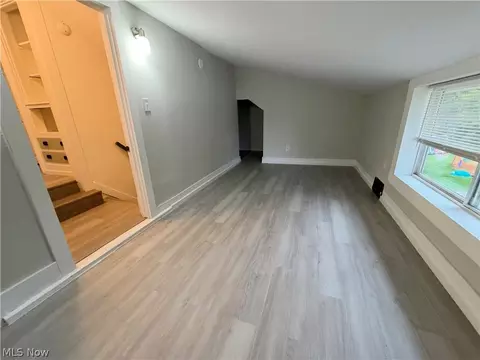 Living - 26 Clifton Dr, Boardman, OH 44512 photo 5 of 5