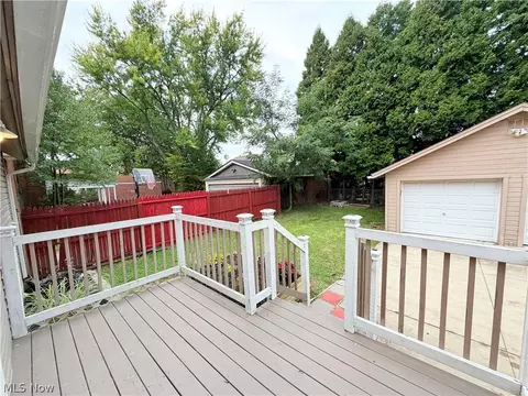 Exterior - 26 Clifton Dr, Boardman, OH 44512 photo 9 of 12