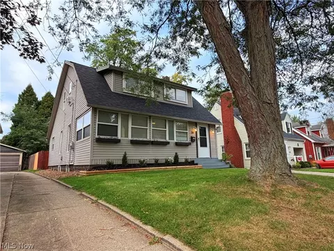 Exterior - 26 Clifton Dr, Boardman, OH 44512 photo 6 of 12