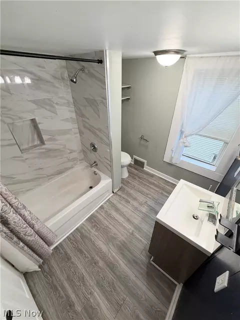 Bath - 26 Clifton Dr, Boardman, OH 44512 photo 6 of 7