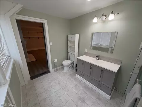 Bath - 26 Clifton Dr, Boardman, OH 44512 photo 5 of 7