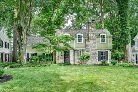 4129 Oak Knoll Dr, Boardman, OH 44512