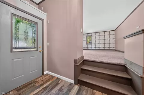 Entry Way - 7430 Whitewood Dr, Ashtabula, OH 44004 photo 1 of 3