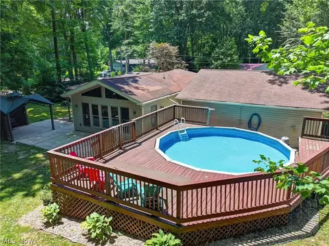 Exterior - 7430 Whitewood Dr, Ashtabula, OH 44004 photo 5 of 11
