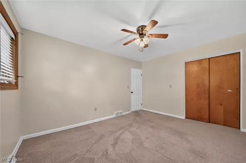 Bedroom - 7430 Whitewood Dr, Ashtabula, OH 44004 photo 4 of 6