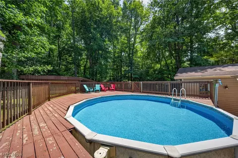 Exterior - 7430 Whitewood Dr, Ashtabula, OH 44004 photo 6 of 11
