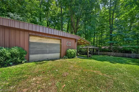 Exterior - 7430 Whitewood Dr, Ashtabula, OH 44004 photo 10 of 11