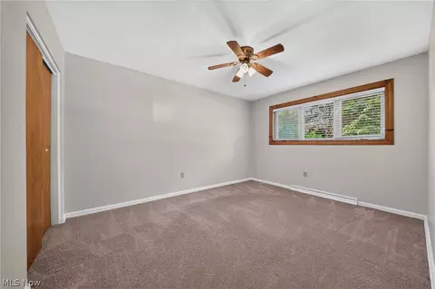 Bedroom - 7430 Whitewood Dr, Ashtabula, OH 44004 photo 3 of 6