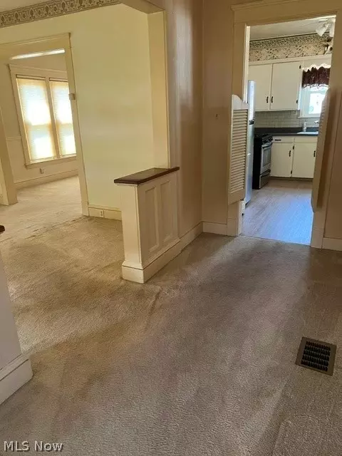 Entry Way - 2023 W 10th St, Ashtabula, OH 44004 photo 2 of 2