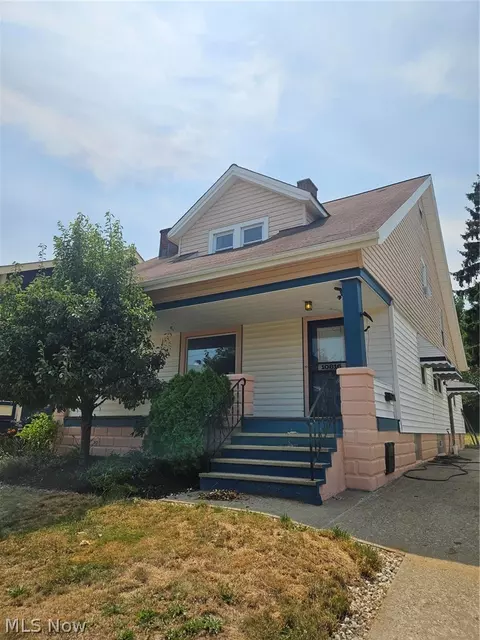 10816 Park Heights Ave, Garfield Heights, OH 44125